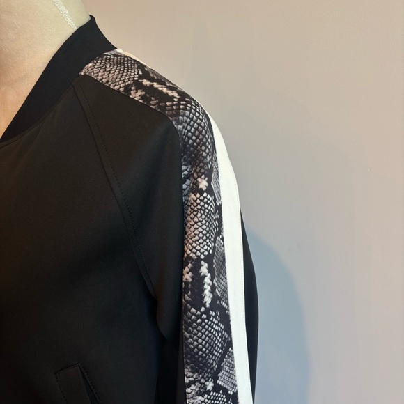 Pam & Gela Black Snakeskin Print Front Zip Track Jacket Medium Athleisure - Picture 10 of 13